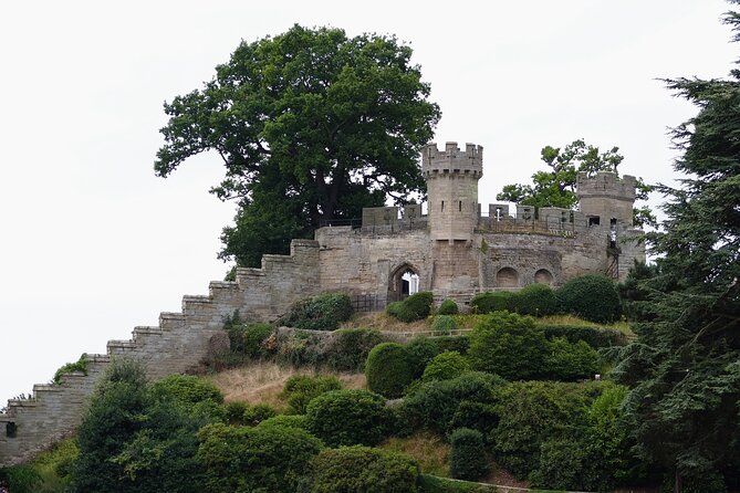 Warwick Self-Guided Immersive Audio Walking Tour - Warwick Castle to Castle Bridge, the route is the point