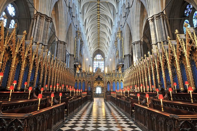 Westminster Guided Walking Tour with Abbey Entry - Parliament Square, Big Ben, and the London Eye in one line of sight