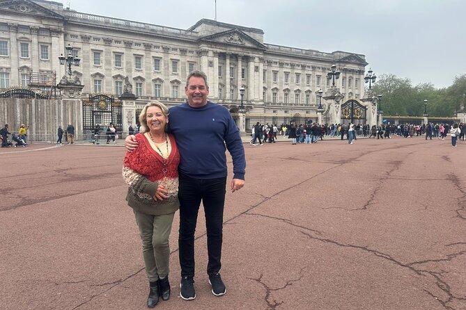 Westminster Highlights Black Cab Tour with Hotel Pick Up - St James’s Park and Buckingham Palace: royal landmarks with a realistic stop plan