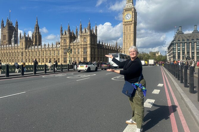 Westminster Highlights Black Cab Tour with Hotel Pick Up - Green Park, Horse Guards Parade, and 10 Downing Street: the political London stretch