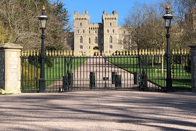 Windsor Castle and Eton College Private Car with Driver Guide - Who This Windsor and Eton Private Day Trip Fits Best