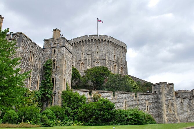 Windsor Castle, Bath and Stonehenge Tour - Coach comfort and group reality on a long day trip