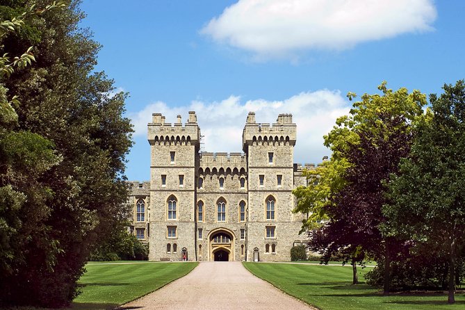 Windsor Castle, Stonehenge, and Oxford Day Trip from London - Stonehenge: what you see on the inside versus outside