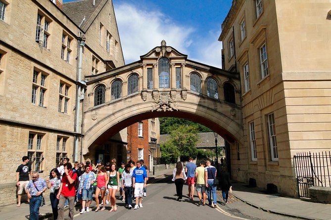 Windsor Castle, Stonehenge, and Oxford Day Trip from London - Coach comfort, group pacing, and how to avoid the common annoyances