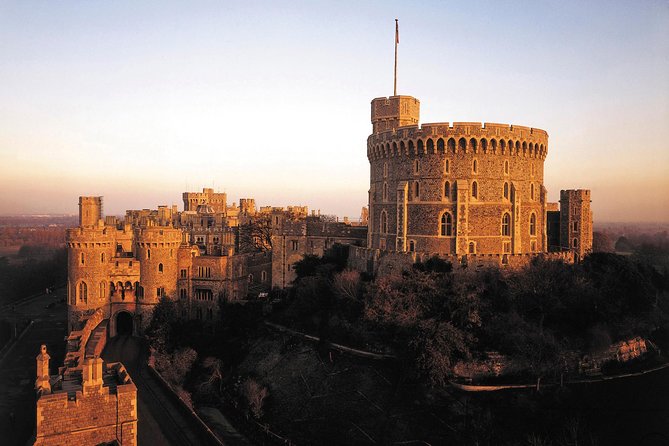 Windsor, Stonehenge and Bath Day Trip from London Spanish - Bath by coach and on foot: pretty streets, a famous bridge, and optional Roman Baths