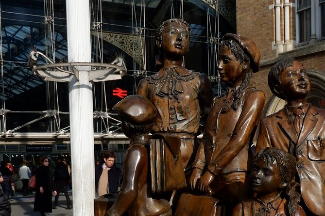 Working Women of the East End Walking Tour - Tower Hill start and the women of the Tower connection