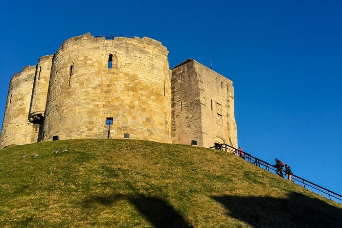 York 3-Hour Photography Walking Tour - Stop 2: Bootham Bar and photo stops along the City walls