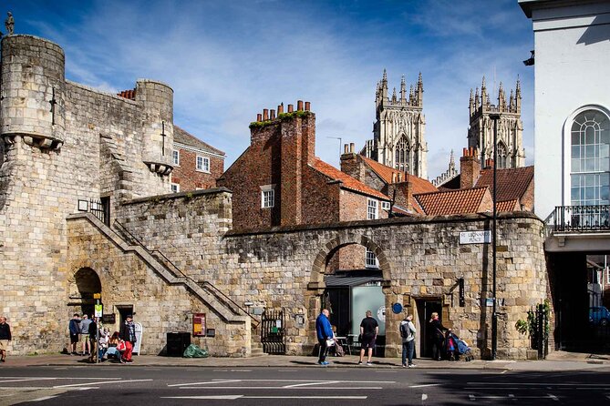 York 3-Hour Photography Walking Tour - Stop 3: The Shambles, shooting a famous medieval street