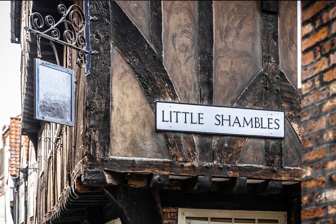 York Witches and History Walking Tour - Pace, Crowd Control, and How to Keep Up