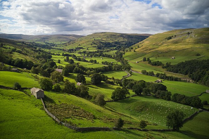 Yorkshire Dales Tour from York - The 4-hour drive through the Dales: where the magic actually happens